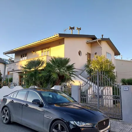 Apartment Toscana Grande In Con 2 Camere, Terrazze, Giardino E Posto Auto Privato Tutti Spazi Uso Esclusivo