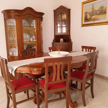 Toscana Grande In Con 2 Camere, Terrazze, Giardino E Posto Auto Privato Tutti Spazi Uso Esclusivo Apartment