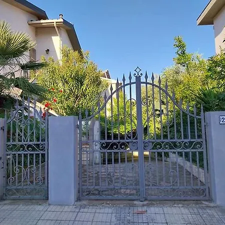 Toscana Grande In Con 2 Camere, Terrazze, Giardino E Posto Auto Privato Tutti Spazi Uso Esclusivo Apartment *