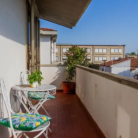 Toscana Grande In Con 2 Camere, Terrazze, Giardino E Posto Auto Privato Tutti Spazi Uso Esclusivo Cecina (Livorno)