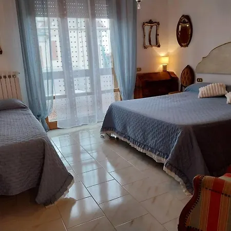 Toscana Grande In Con 2 Camere, Terrazze, Giardino E Posto Auto Privato Tutti Spazi Uso Esclusivo Cecina (Livorno)