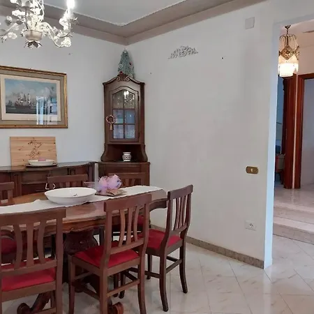 Toscana Grande In Con 2 Camere, Terrazze, Giardino E Posto Auto Privato Tutti Spazi Uso Esclusivo Apartment