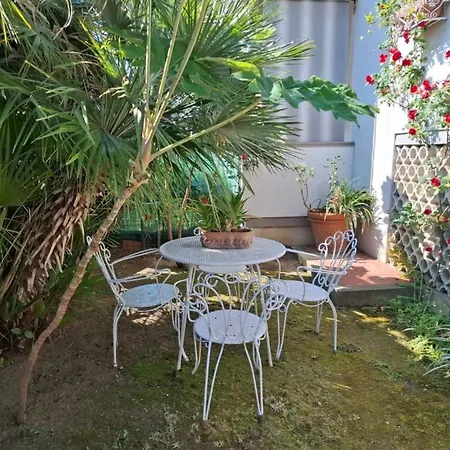 Toscana Grande In Con 2 Camere, Terrazze, Giardino E Posto Auto Privato Tutti Spazi Uso Esclusivo *